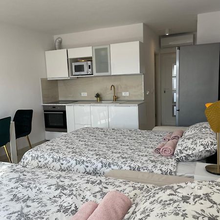 Apartment Vila ** Stinica Eksteriør bilde