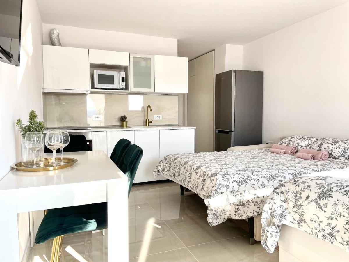 Apartment Vila ** Stinica Eksteriør bilde